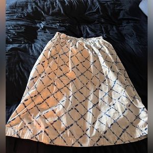White and blue shibori midi skirt by Gap